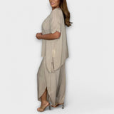 María - Elegante Conjunto de Dos Piezas