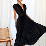 Selina | Vestido Sin Mangas con Detalles de Pliegues y Cierre de Cremallera