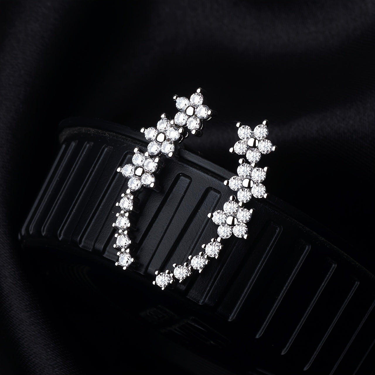 Klasyczne Kwiatowe Kolczyki
