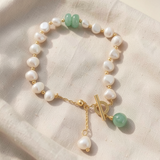 Stylowa bransoletka z perłami słodkowodnymi i naturalnym jadeitem
